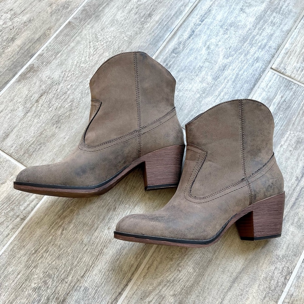 Rocket Dog Soundoff Ankle Boot